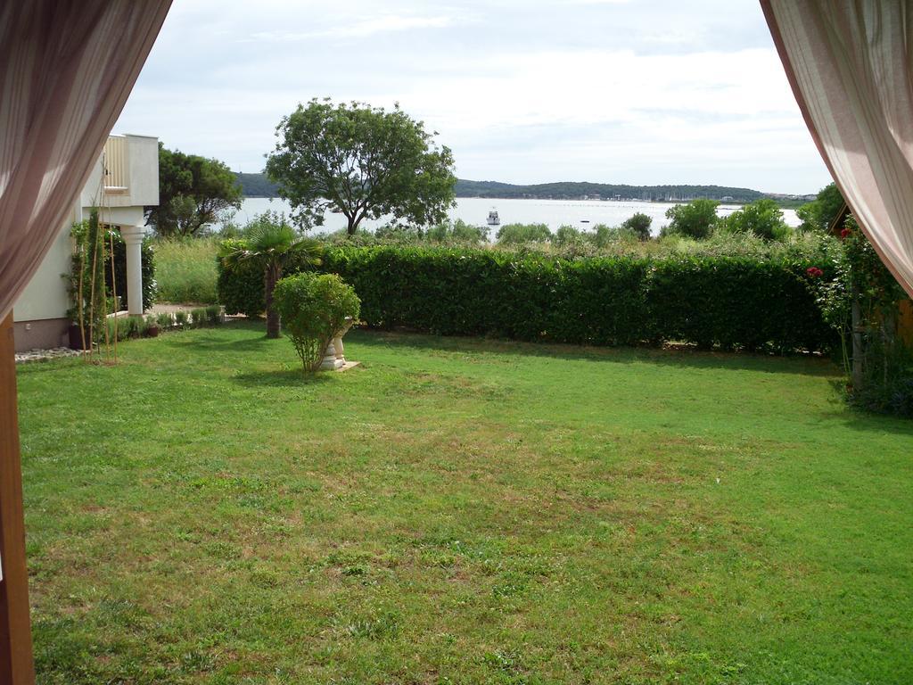 Apartma Kuca Moni